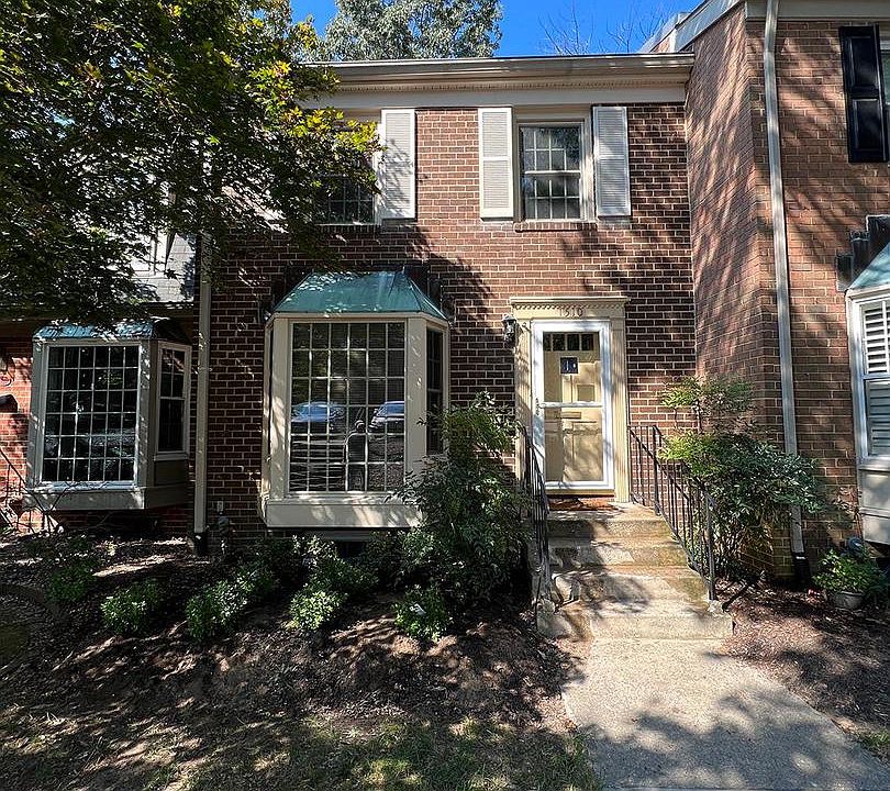 1st image of 1510 Birdwood Ct #102