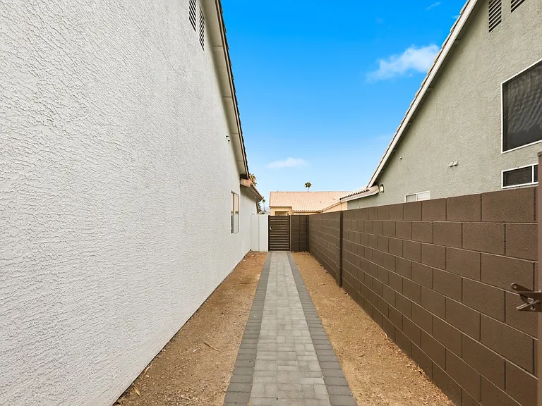 4818 Carefree Dr #4818 — Photo 33