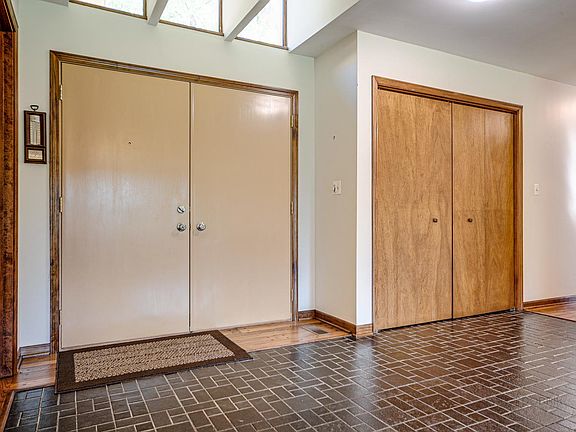 4th image of 21665 W Hilandale Ct