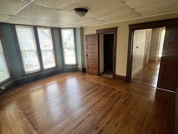 3rd image of 408 Michigan Ave #1W
