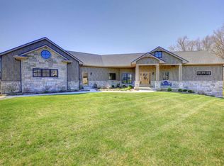 1808 Church Crossing St, Monticello, IL 61856