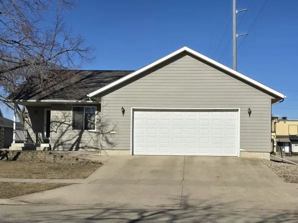 116 S 5th St, Marshall, MN 56258