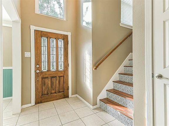 3rd image of 2207 Saint James Pl