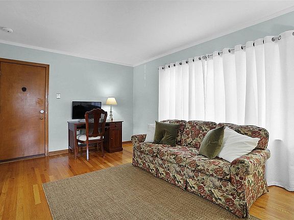 4th image of 5125 Jamieson Ave APT A2