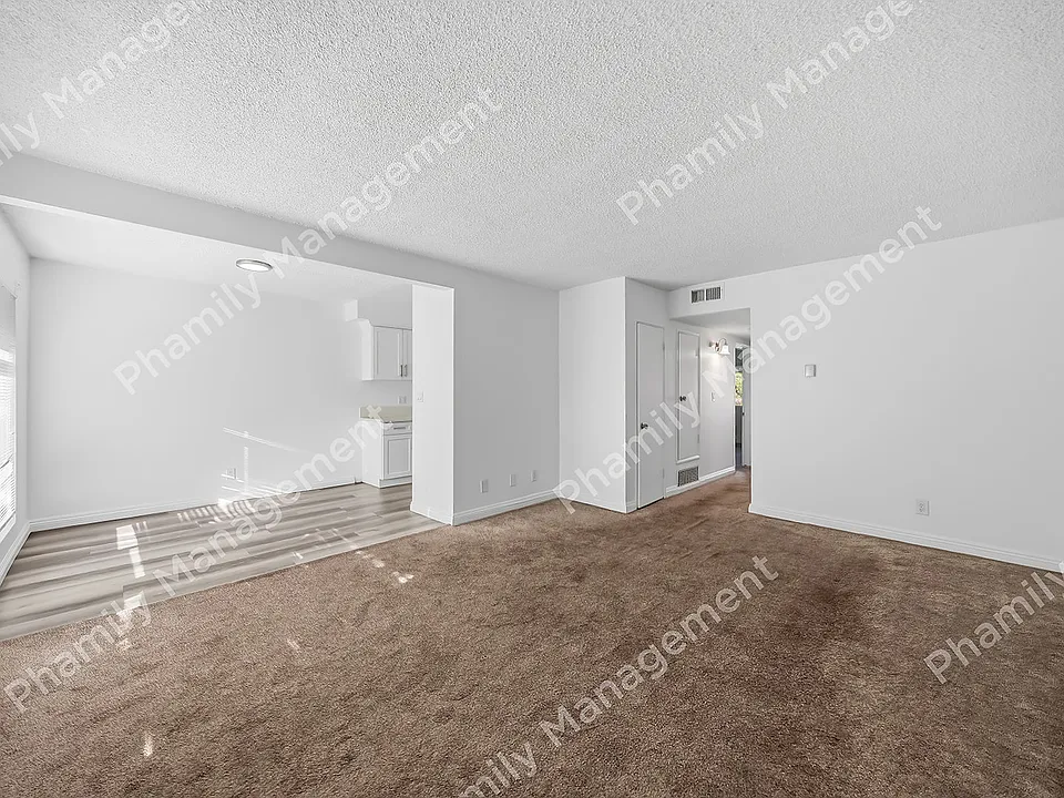 451 Anderwood Ct #M
