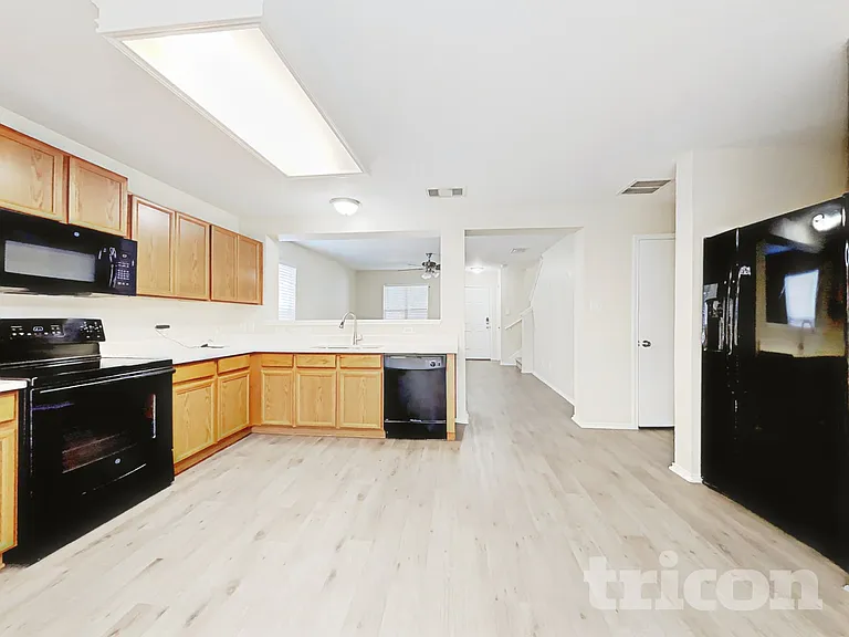 635 Cherokee Blvd — Photo 4