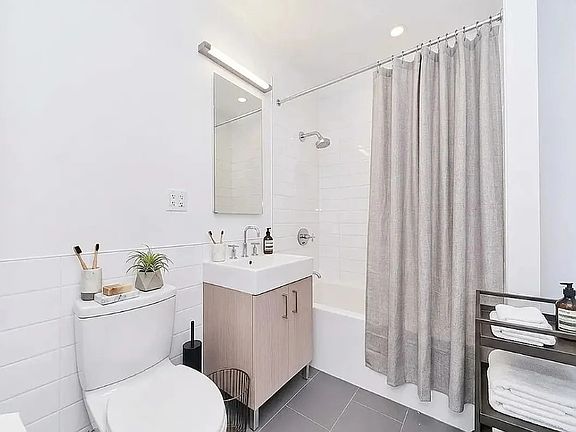 5th image of 53 Hope St Unit 205