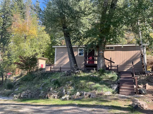 3002 Bottle Bay Rd, Sagle, ID 83860