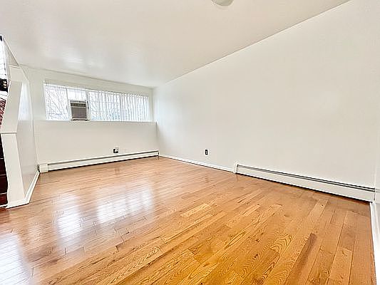 5th image of 4 N Portland Ave #2
