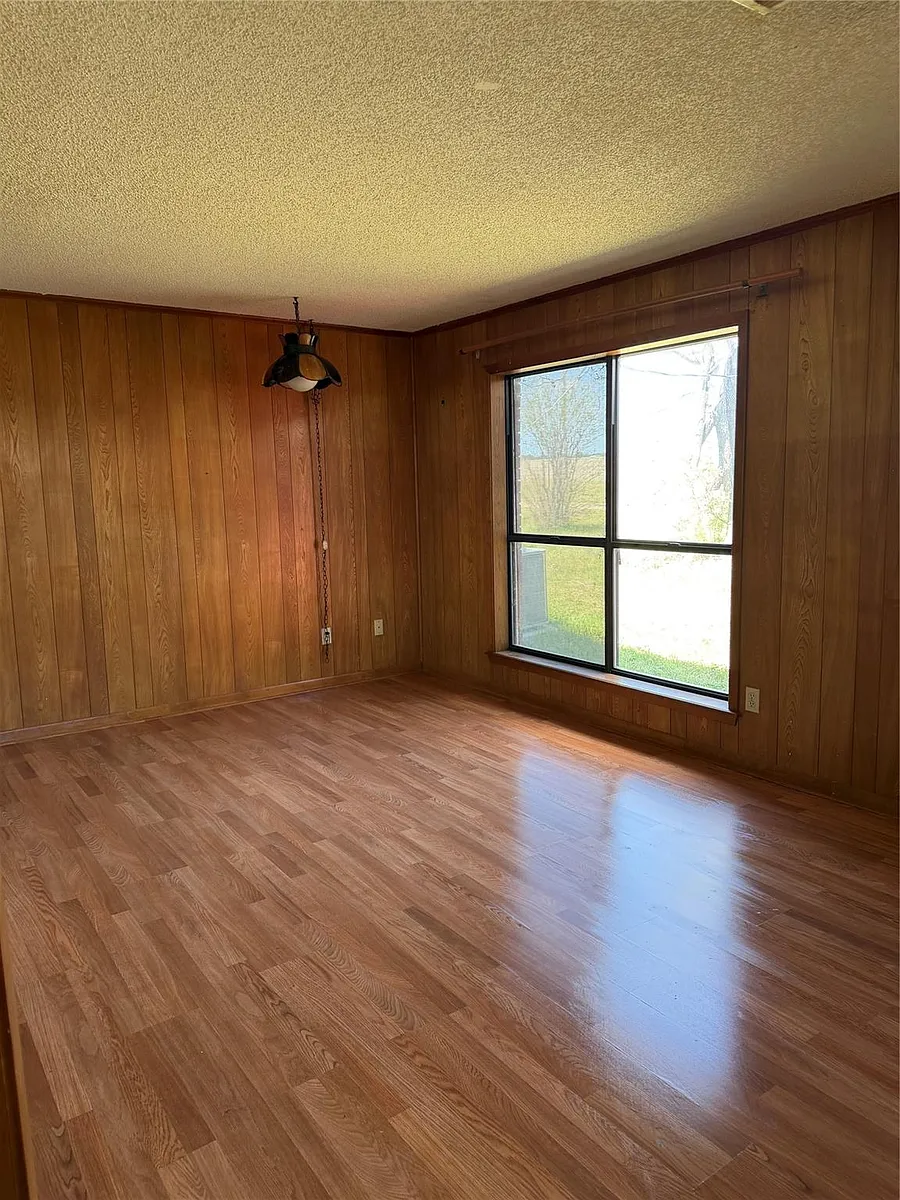 Building Photo - 923 County Road 138