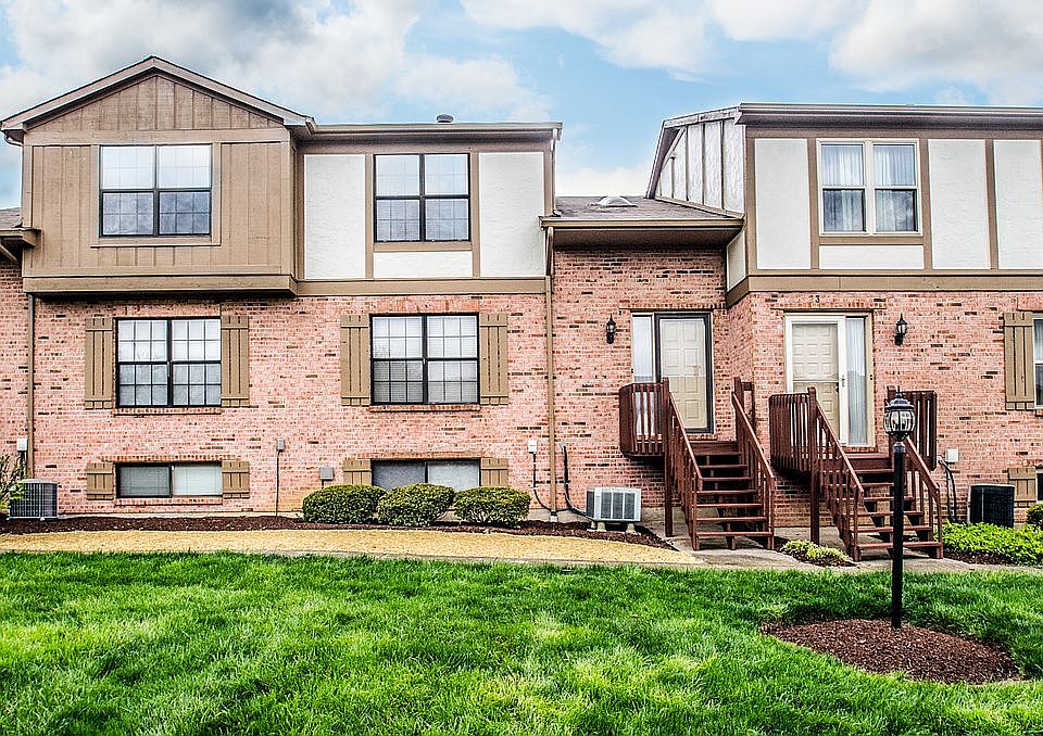 1st image of 22 Fairgreen Cir