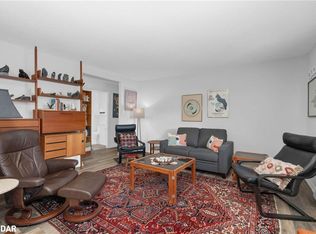 291 Blake St #405, Barrie, ON L4M1K7