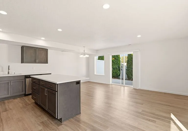 1420 N Michigan Ln #1 — Photo 9