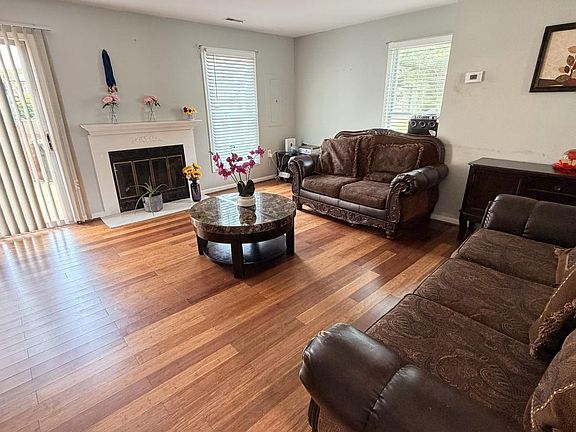 3rd image of 10500 Oronoco Ln