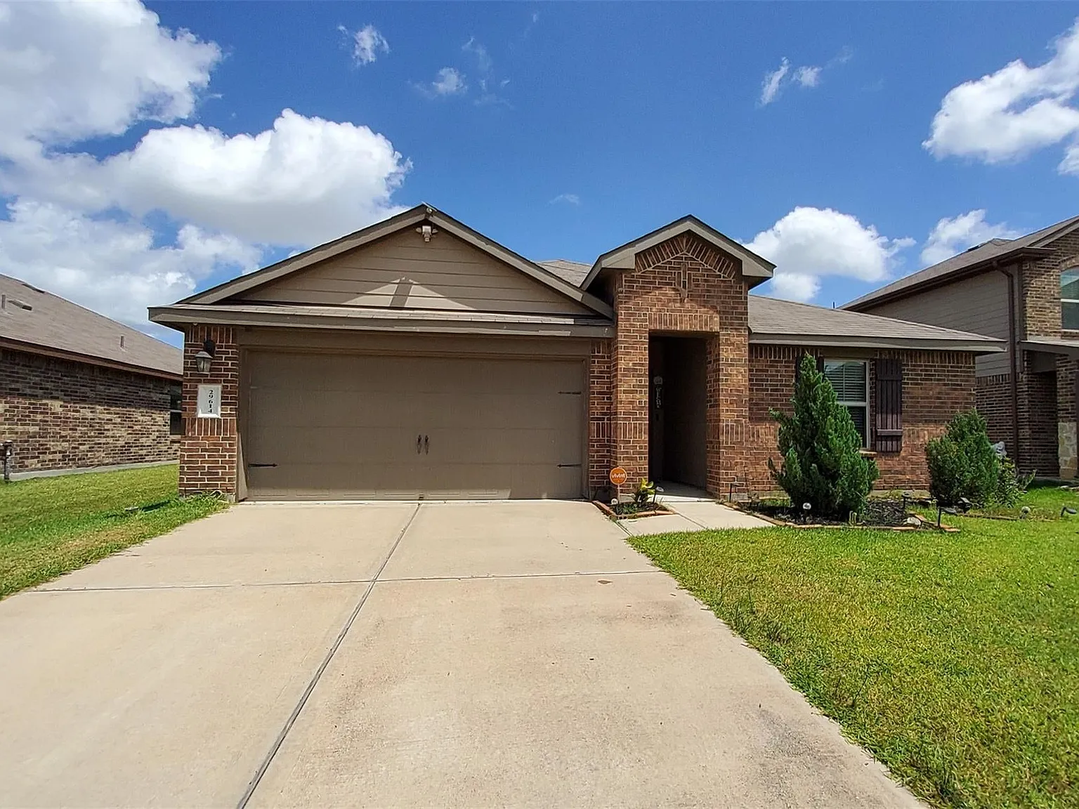 4 bed, 1825 sqft, $2,100 — Photo 3
