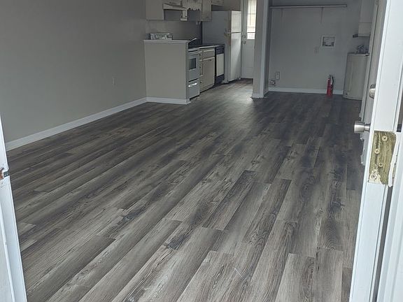 2nd image of 230 Lanier Dr #208