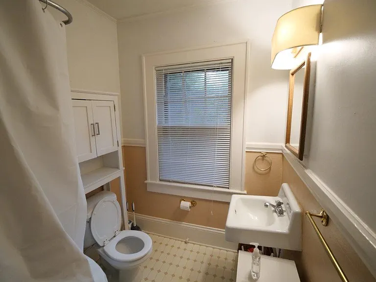 1110 E Worthington Ave — Photo 11