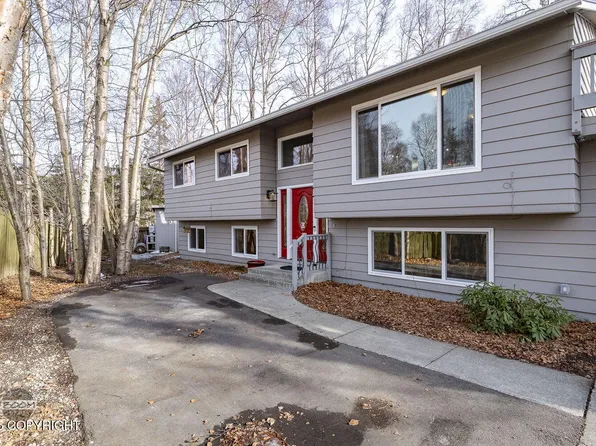 2517 McKenzie Dr, Anchorage, AK 99517