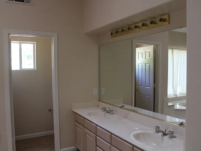 1628 E Glenhaven Dr — Photo 17