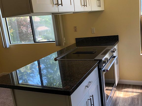 4th image of 17710 NE 88th Pl