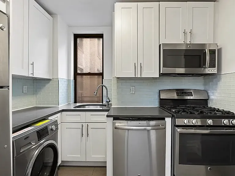 15 W 55th St #4B — Photo 5
