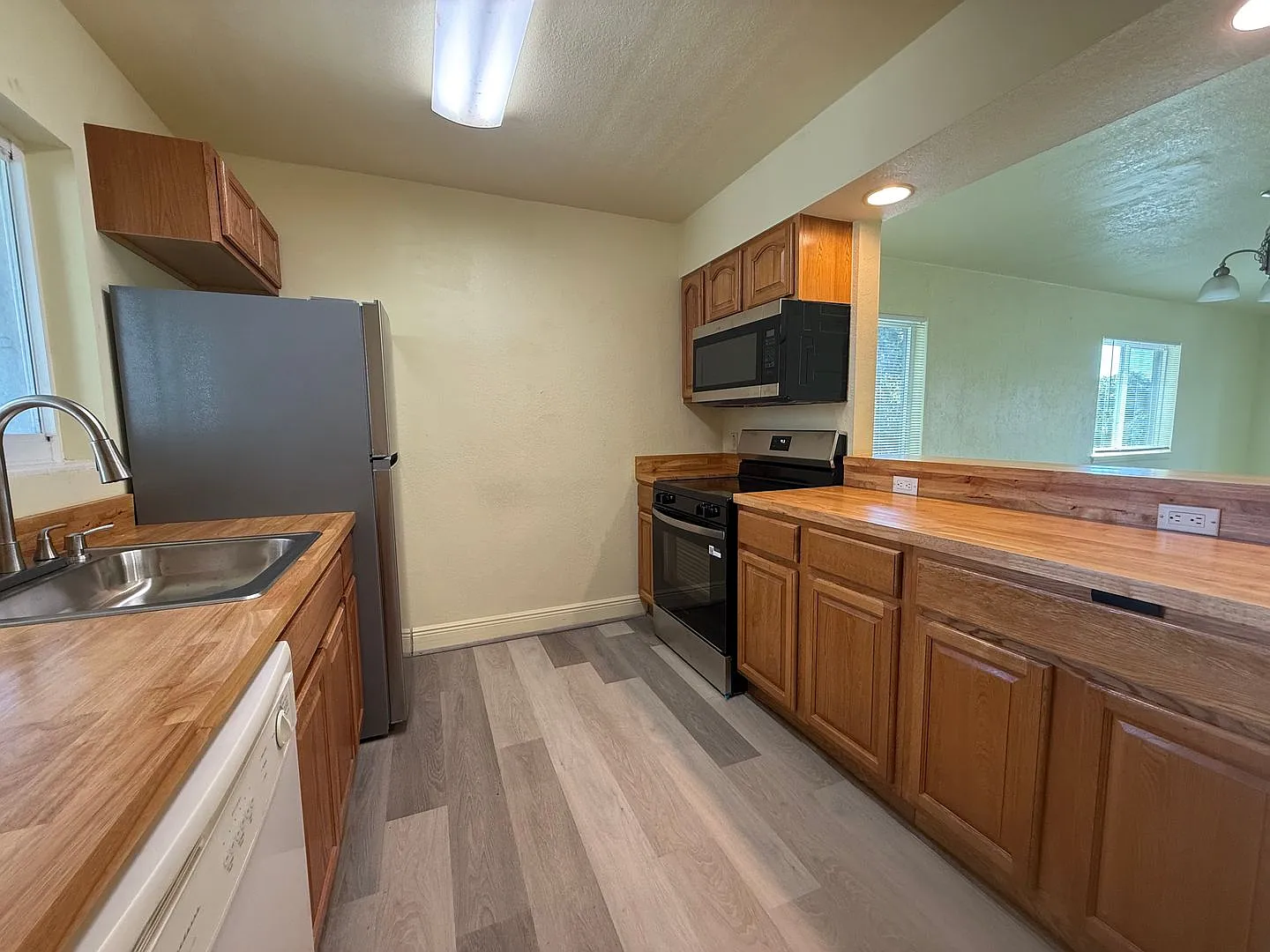 Intracoastal 2 bedroom 2 bathroom Condo — Photo 3