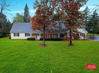 7 Aberdeen Rd, Hawthorn Woods, IL 60047