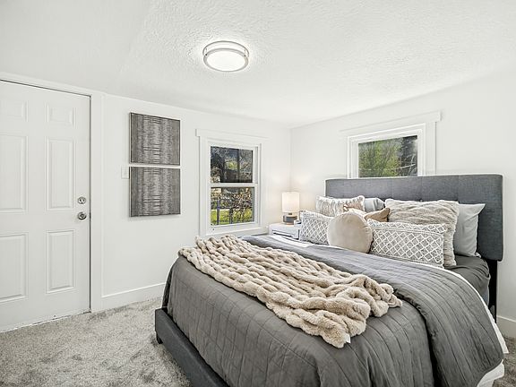 5th image of 712 9th St