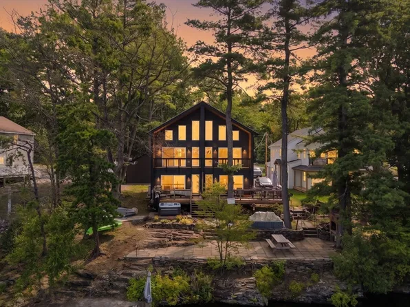 66 Laurel Ln #66, Lunenburg, MA 01462