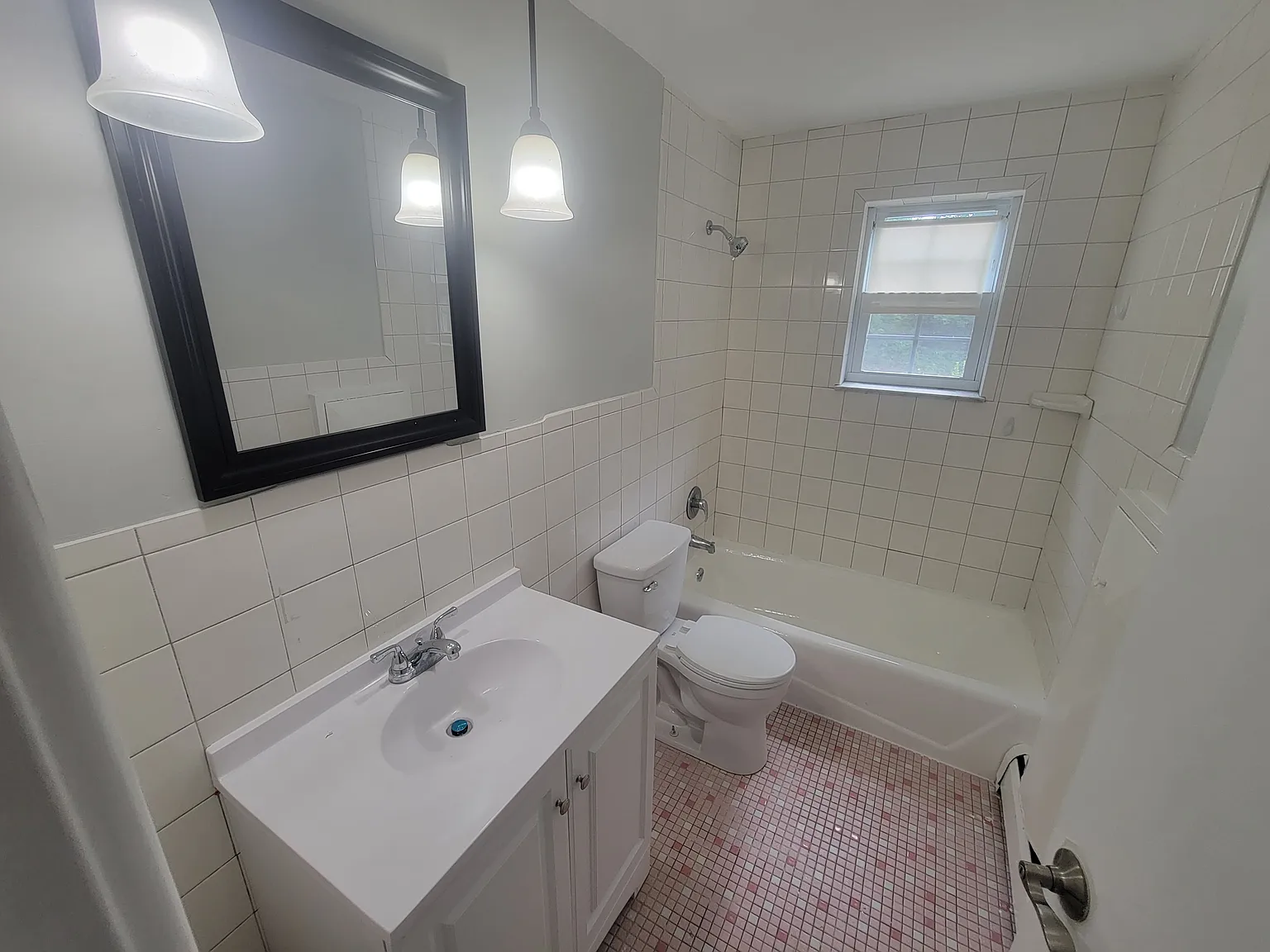 2 bed, 912 sqft, $1,725 — Photo 3