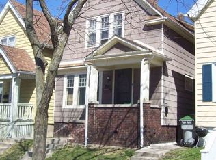 1804 N Astor St, Milwaukee, WI 53202