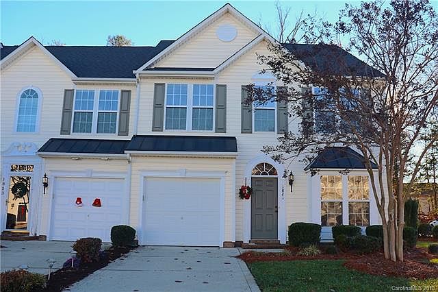 1st image of 1821 Lookout Ln