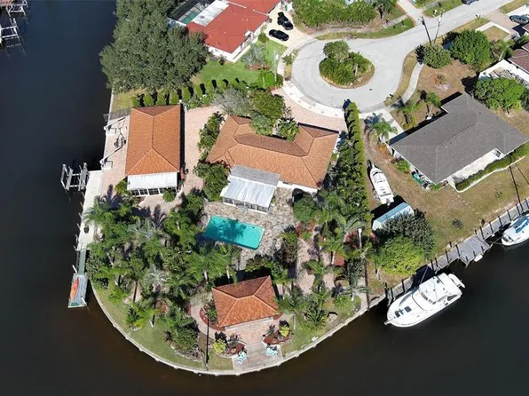 107 Free Ct SE, Port Charlotte, FL 33952