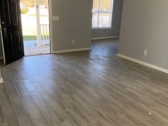 4th image of 3865 Walters Park Dr