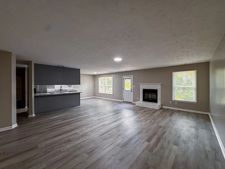 471 Brandermill Rd — Photo 9
