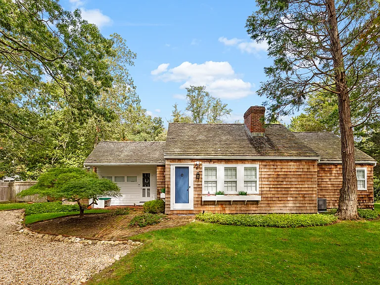197 Hog Creek Rd — Photo 1