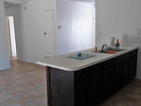 4th image of 2510 Tupelo Ave