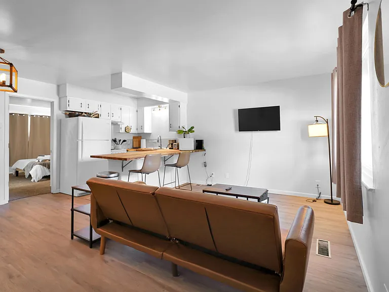 406 Edgar St #4 — Photo 8