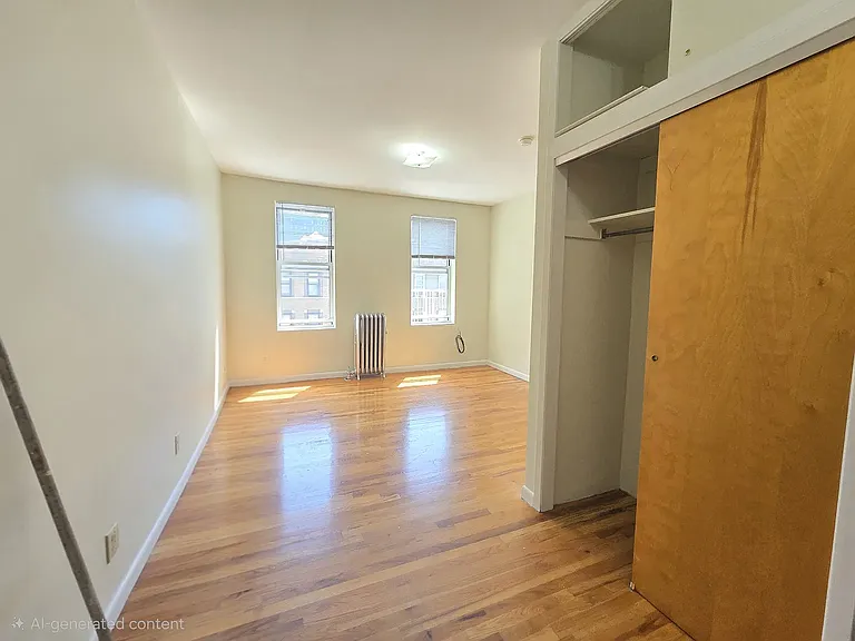 3438 42nd St #3F — Photo 3