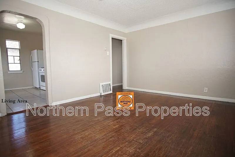 2 bed, 1.0 bath, 700 sqft, $1,095 — Photo 4