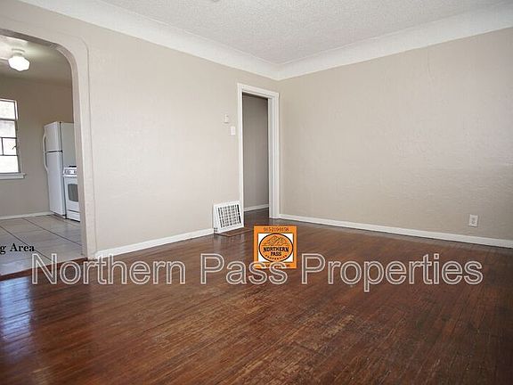 4th image of 1226 Huckleberry St