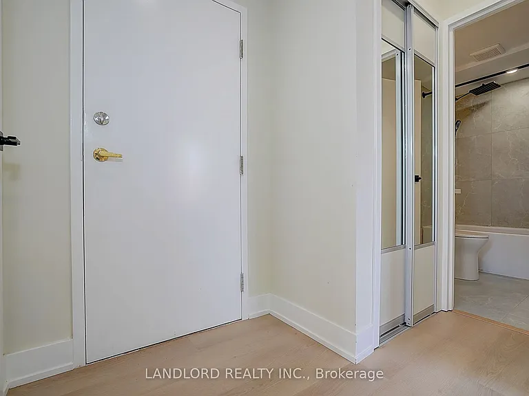 240 Durie St #201 — Photo 4