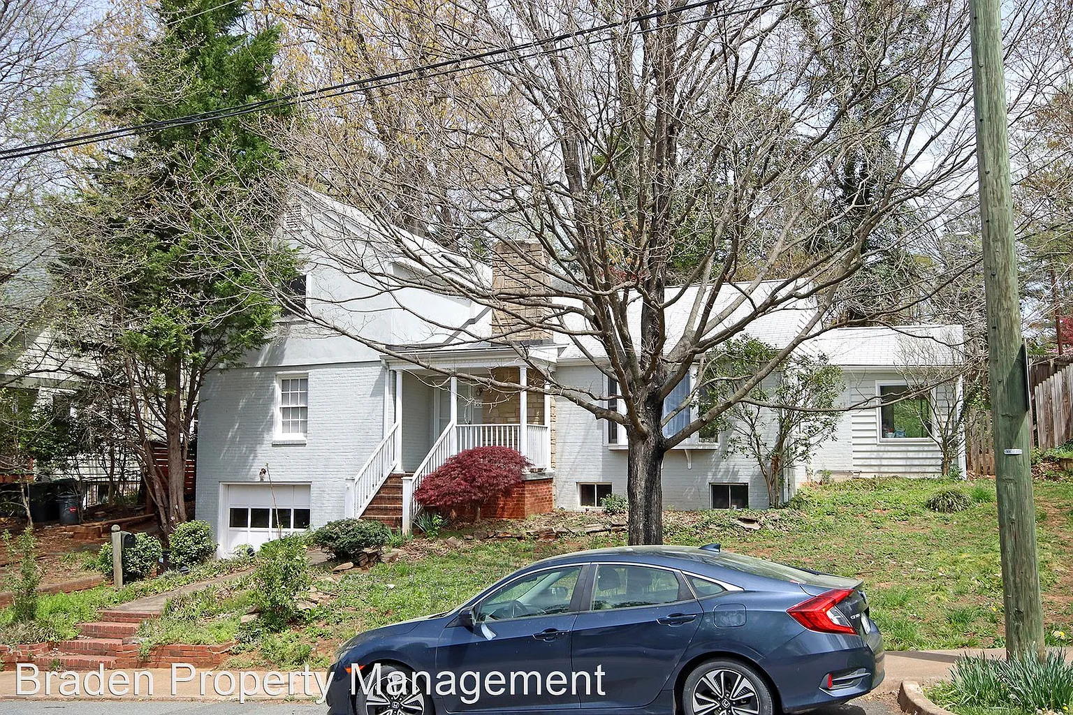 111 Perry Dr photo 1