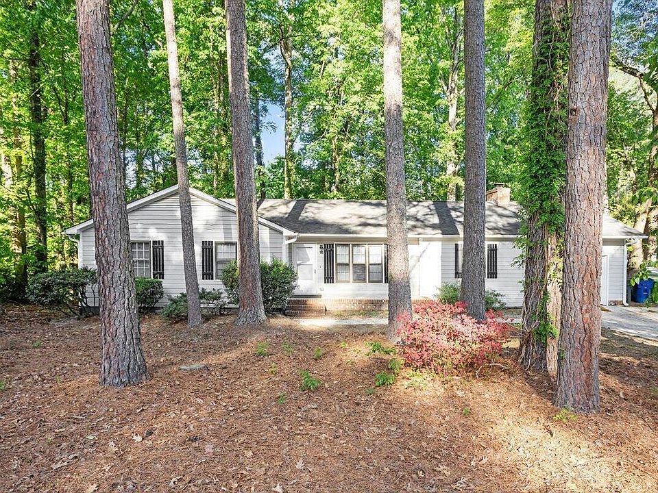 1st image of 8233 Clear Brook Dr