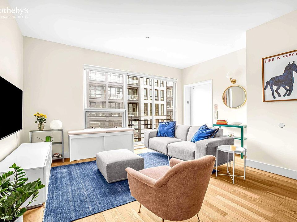 1st image of 15 Roebling St APT 3B