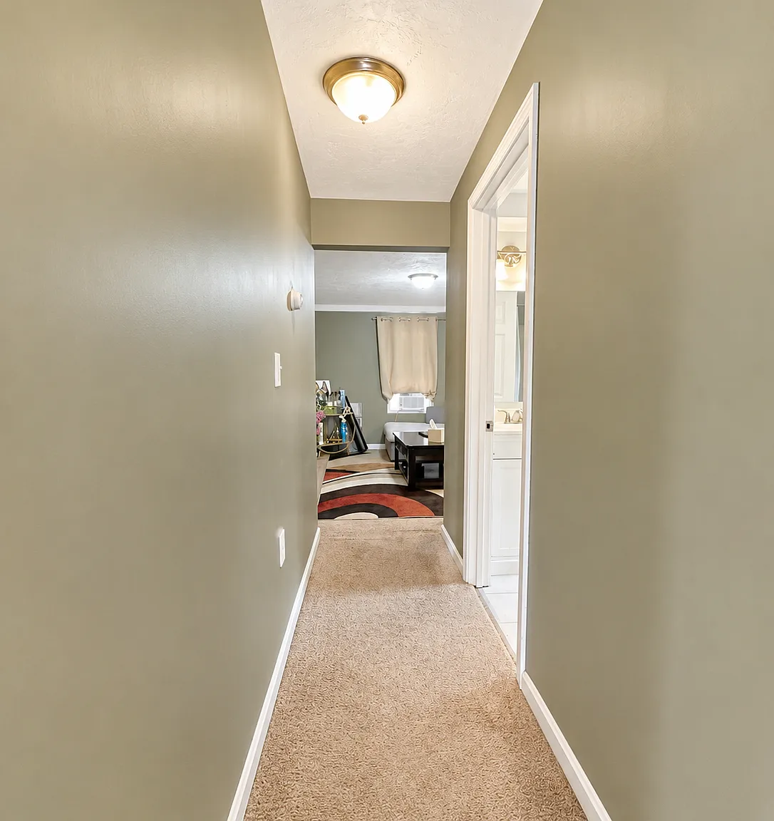 2 bed, 800 sqft, $2,000 — Photo 3