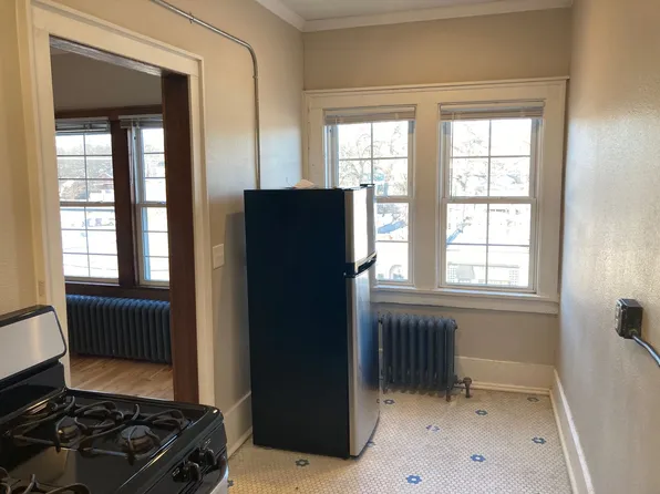 Ingersoll Flats - Urban Living!