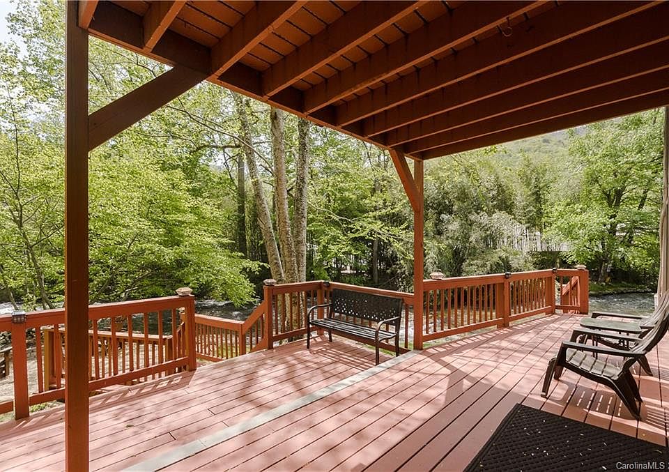 1st image of 324 Mountain View Dr
