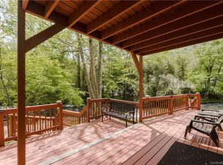 324 Mountain View Dr, Maggie Valley, NC 28751