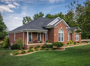 8111 Windsor Lakes Ct, Louisville, KY 40214